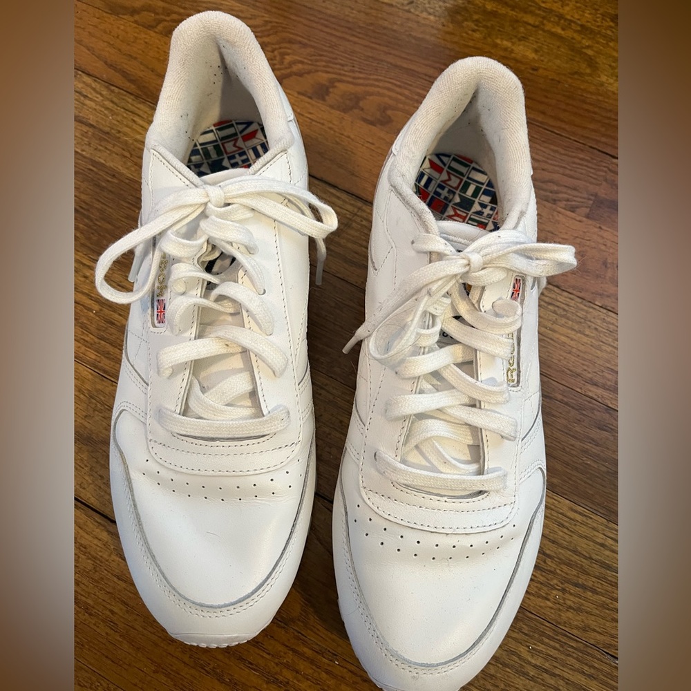Reebok Classic Leather Women’s Sneakers Size 10